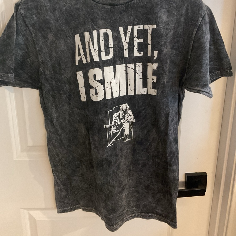 AMC Walking Dead Supply Drop - Gray Graphic T-Shirt with Bold Text - Size Large - Picture 2 of 11